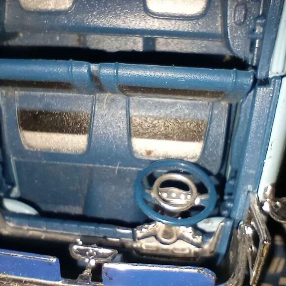 1/24 scale 1958 Chevy Impala - Picture 2 of 10